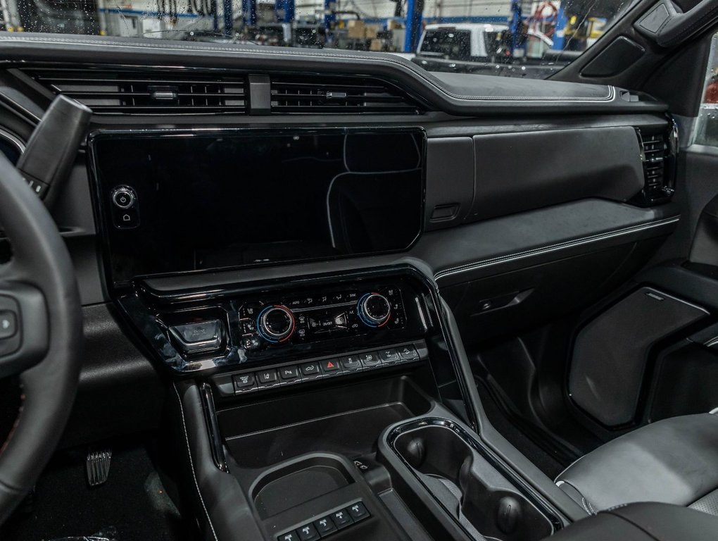 2026 GMC Sierra 2500 HD in St-Jérôme, Quebec - 22 - w1024h768px