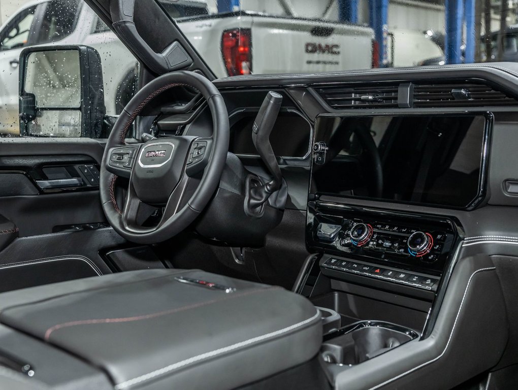 2026 GMC Sierra 2500 HD in St-Jérôme, Quebec - 32 - w1024h768px