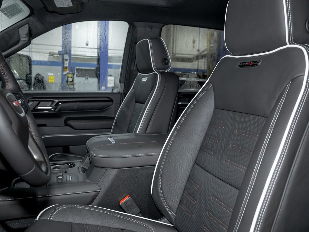 2026 GMC Sierra 2500 HD in St-Jérôme, Quebec - 11 - w1024h768px