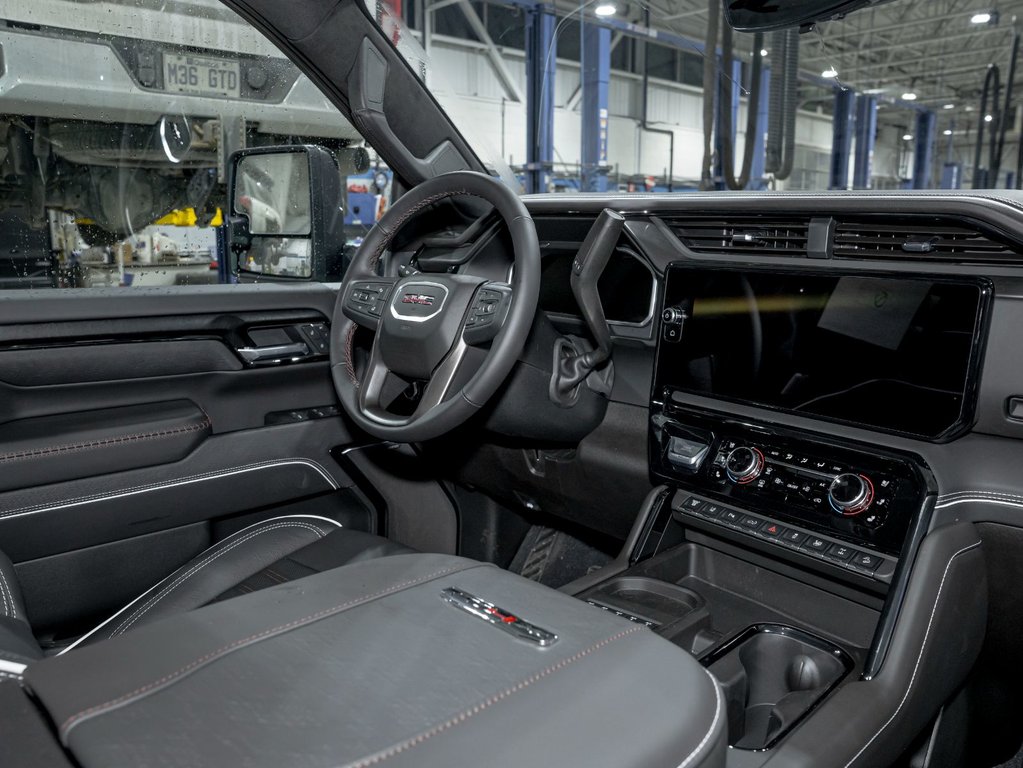 2026 GMC Sierra 2500 HD in St-Jérôme, Quebec - 31 - w1024h768px