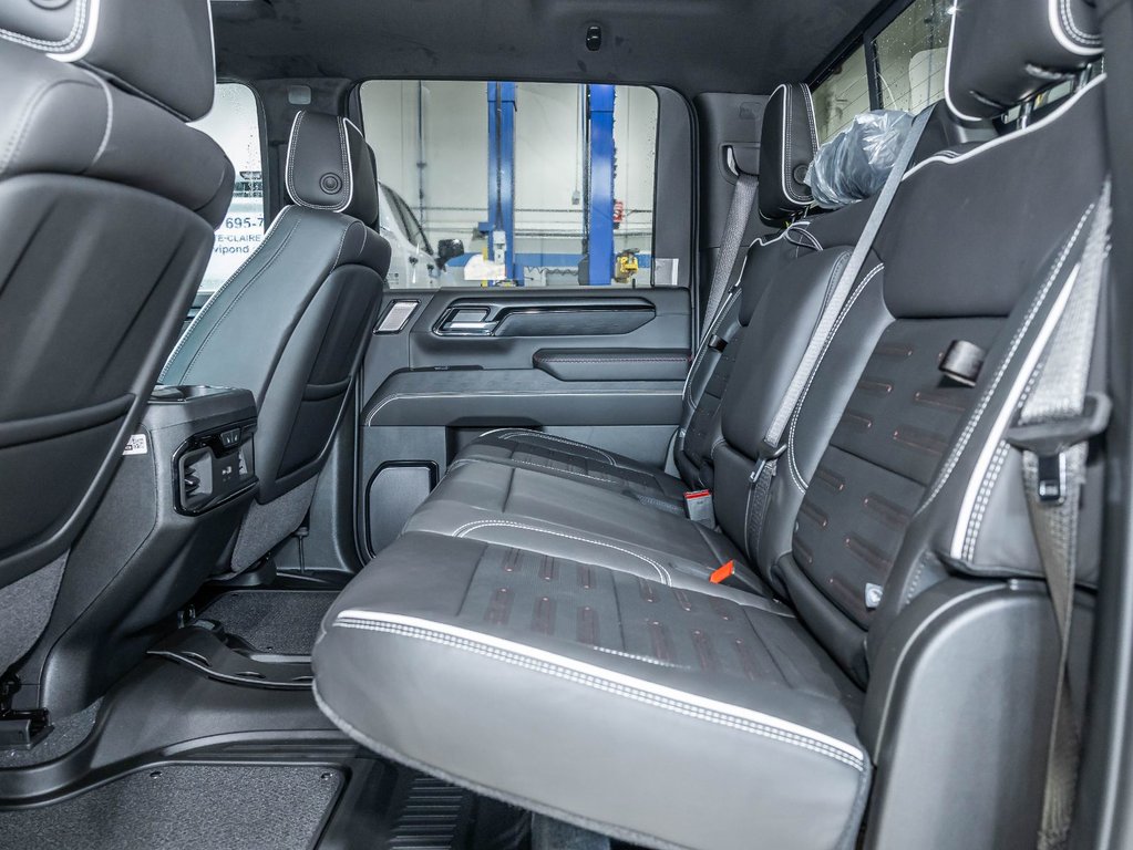2026 GMC Sierra 2500 HD in St-Jérôme, Quebec - 32 - w1024h768px