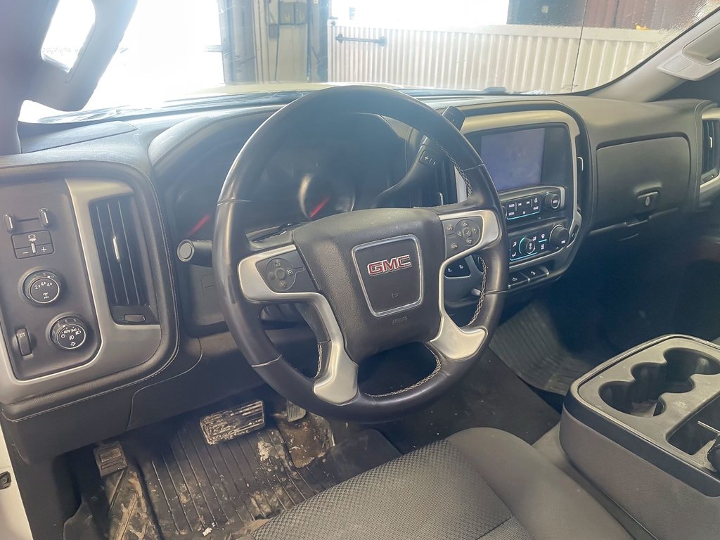 2017 GMC Sierra 2500HD in St-Jérôme, Quebec - 3 - w1024h768px