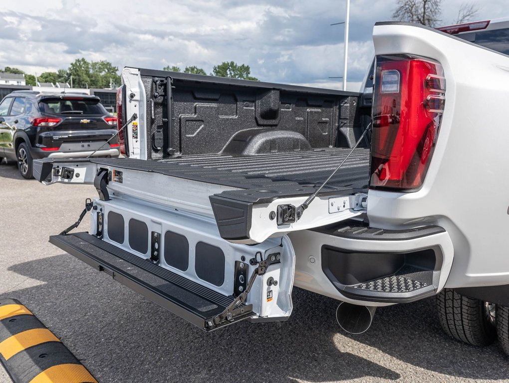 2024 GMC Sierra 3500 HD in St-Jérôme, Quebec - 10 - w1024h768px