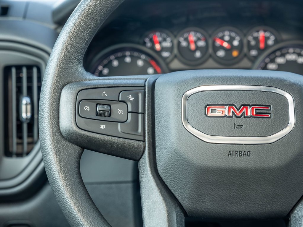 2026 GMC Sierra 3500 HD in St-Jérôme, Quebec - 13 - w1024h768px