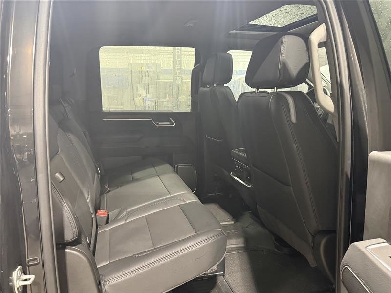 2025 GMC Sierra 3500HD in St-Jérôme, Quebec - 14 - w1024h768px