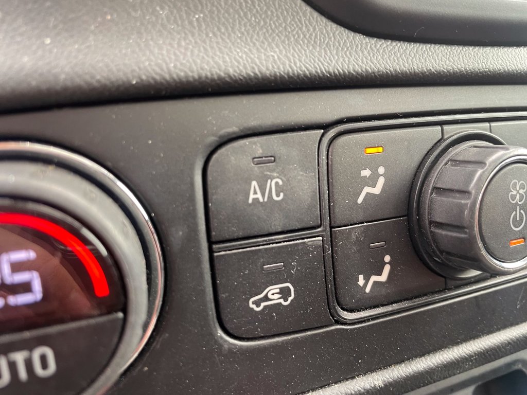 2019 GMC Terrain in St-Jérôme, Quebec - 18 - w1024h768px