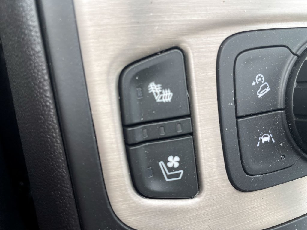 2019 GMC Terrain in St-Jérôme, Quebec - 13 - w1024h768px