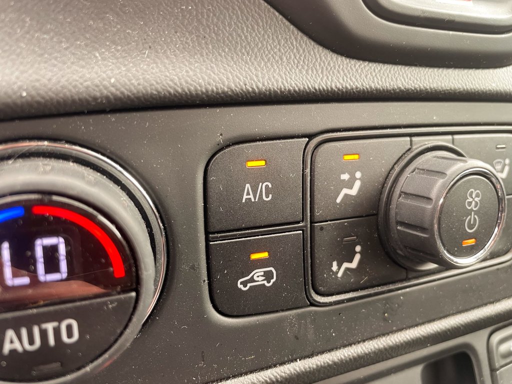 2021 GMC Terrain in St-Jérôme, Quebec - 16 - w1024h768px