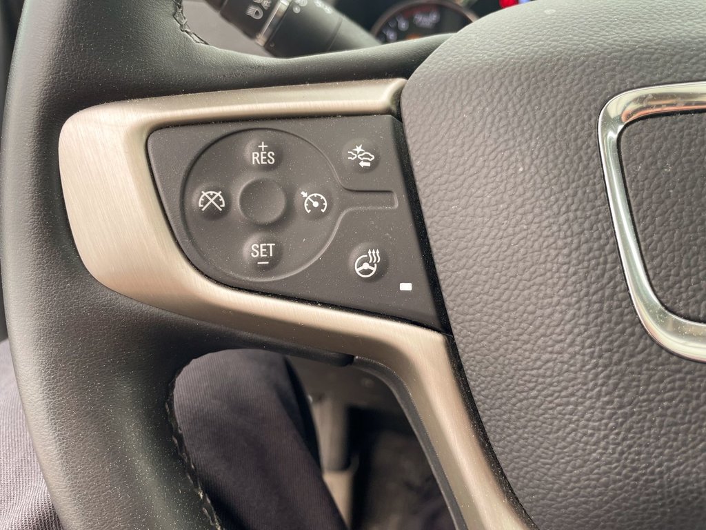 2023 GMC Terrain in St-Jérôme, Quebec - 14 - w1024h768px