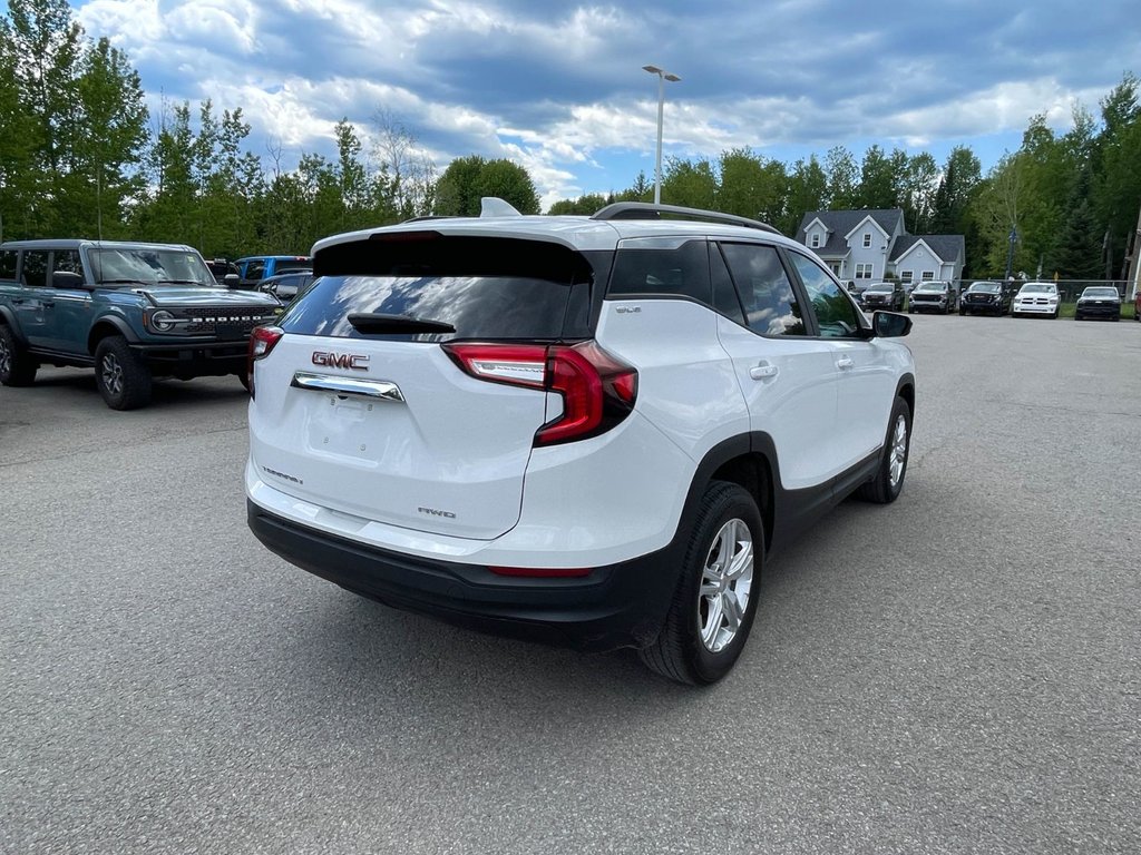 2024 GMC Terrain in St-Jérôme, Quebec - 8 - w1024h768px