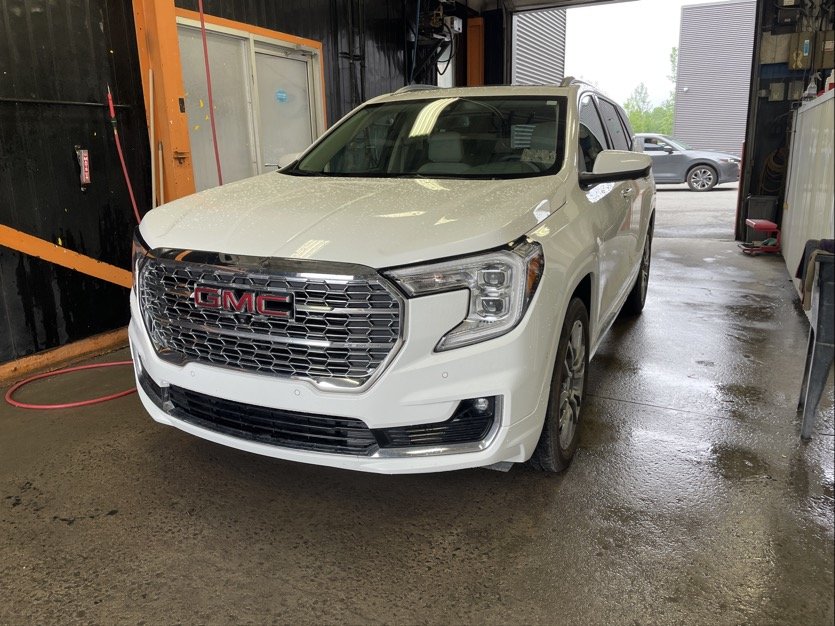 2024 GMC Terrain in St-Jérôme, Quebec - 1 - w1024h768px