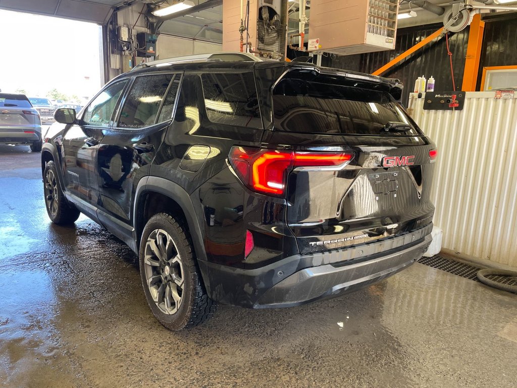 2025 GMC Terrain in St-Jérôme, Quebec - 6 - w1024h768px