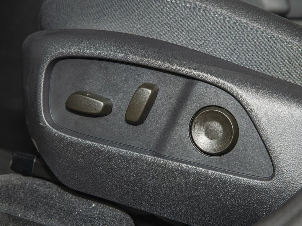 2026 GMC Terrain in St-Jérôme, Quebec - 25 - w1024h768px