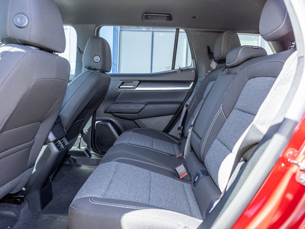 2027 GMC Terrain in St-Jérôme, Quebec - 25 - w1024h768px
