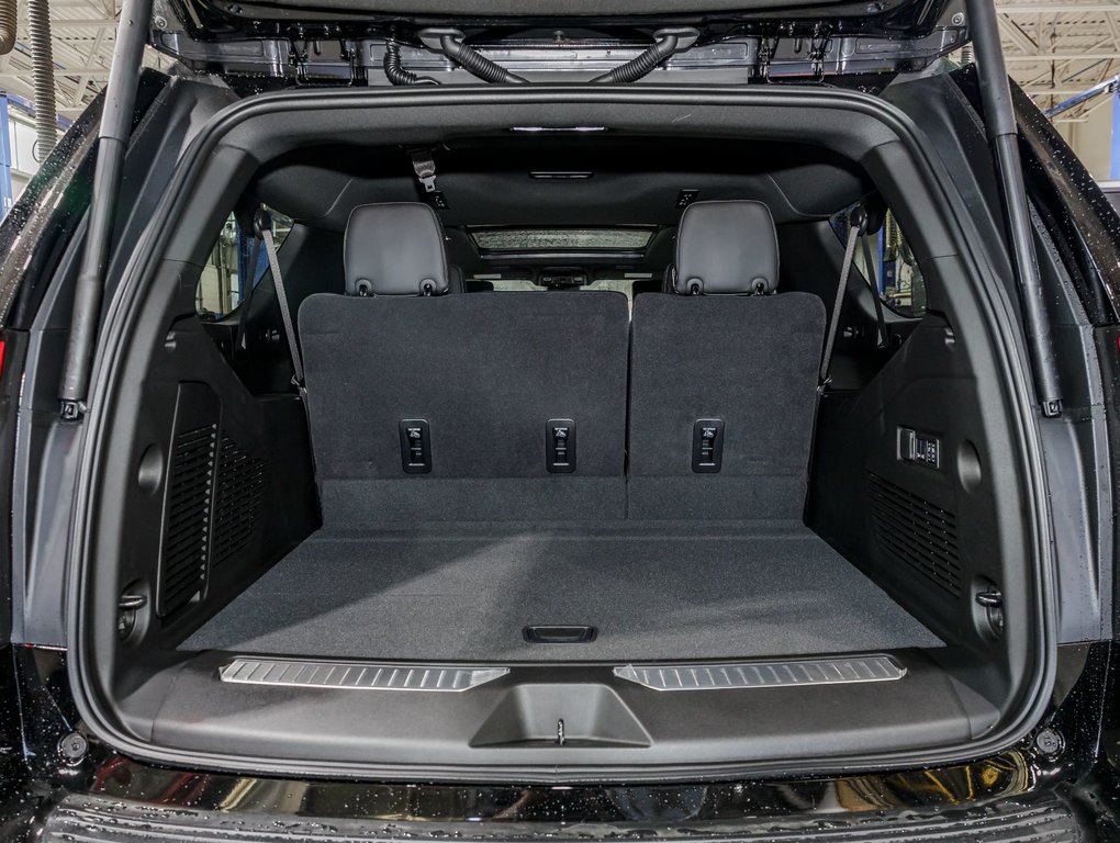 2025 GMC Yukon XL in St-Jérôme, Quebec - 36 - w1024h768px