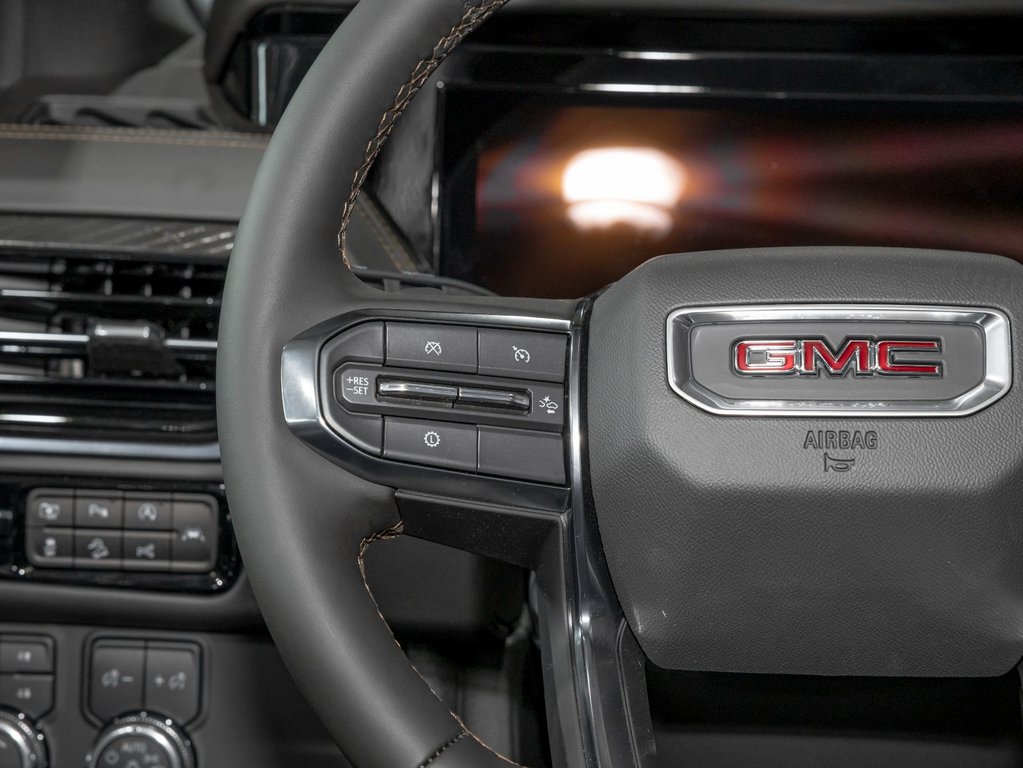 2025 GMC Yukon XL in St-Jérôme, Quebec - 15 - w1024h768px