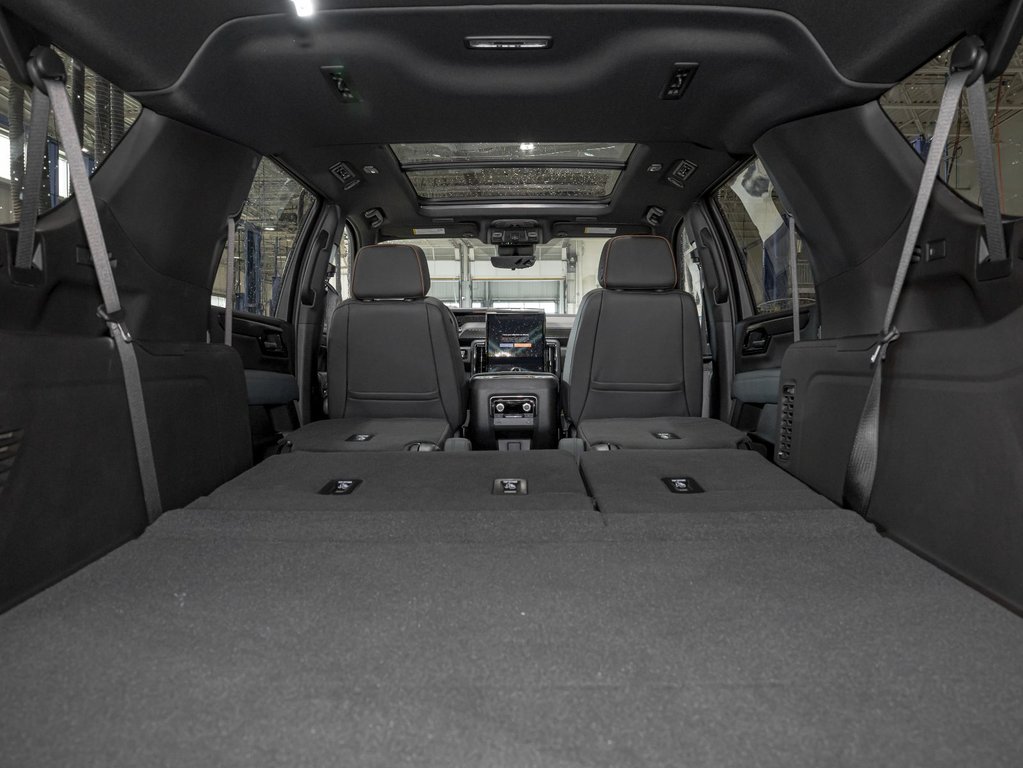 2025 GMC Yukon XL in St-Jérôme, Quebec - 35 - w1024h768px
