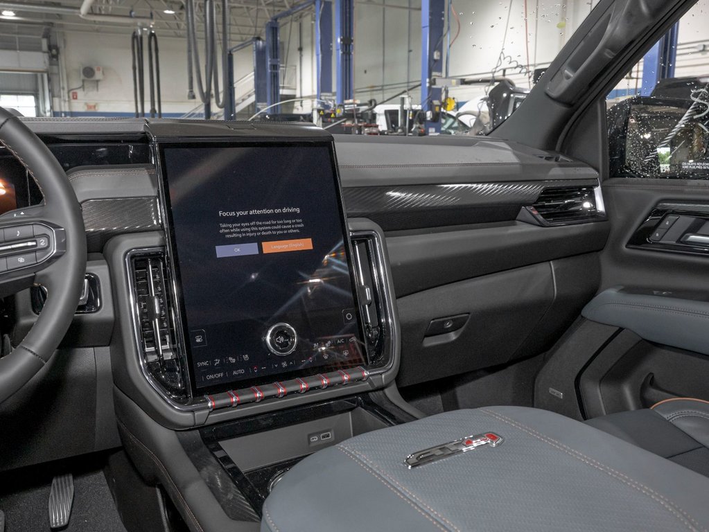 2025 GMC Yukon XL in St-Jérôme, Quebec - 20 - w1024h768px
