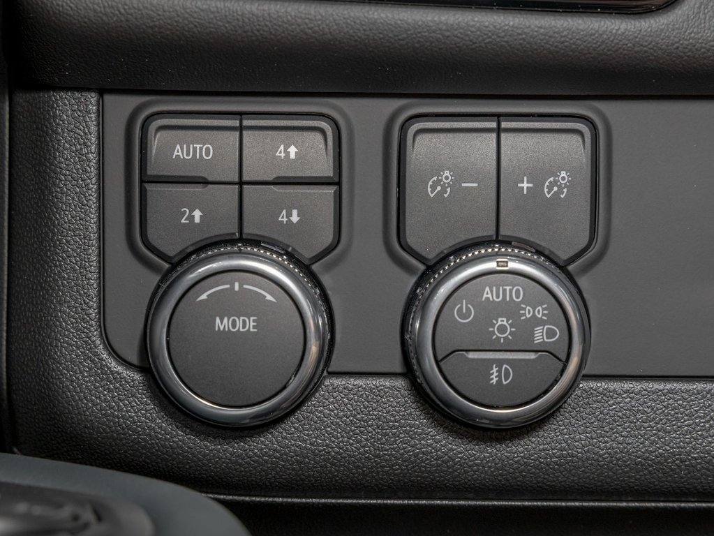 2025 GMC Yukon XL in St-Jérôme, Quebec - 24 - w1024h768px