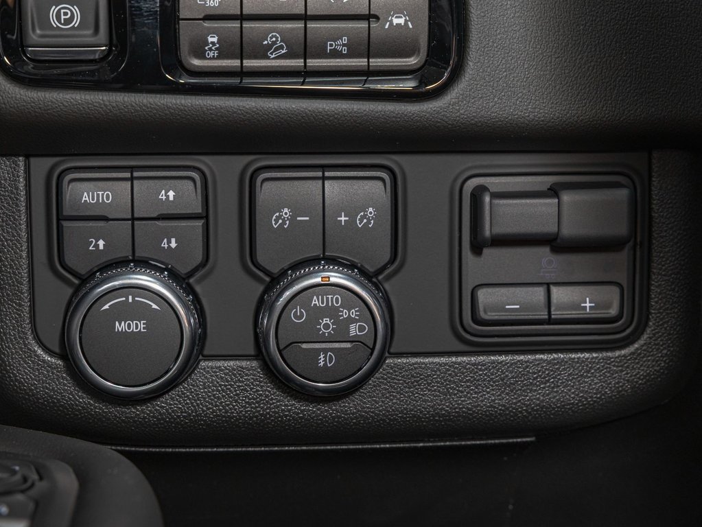 2025 GMC Yukon XL in St-Jérôme, Quebec - 26 - w1024h768px