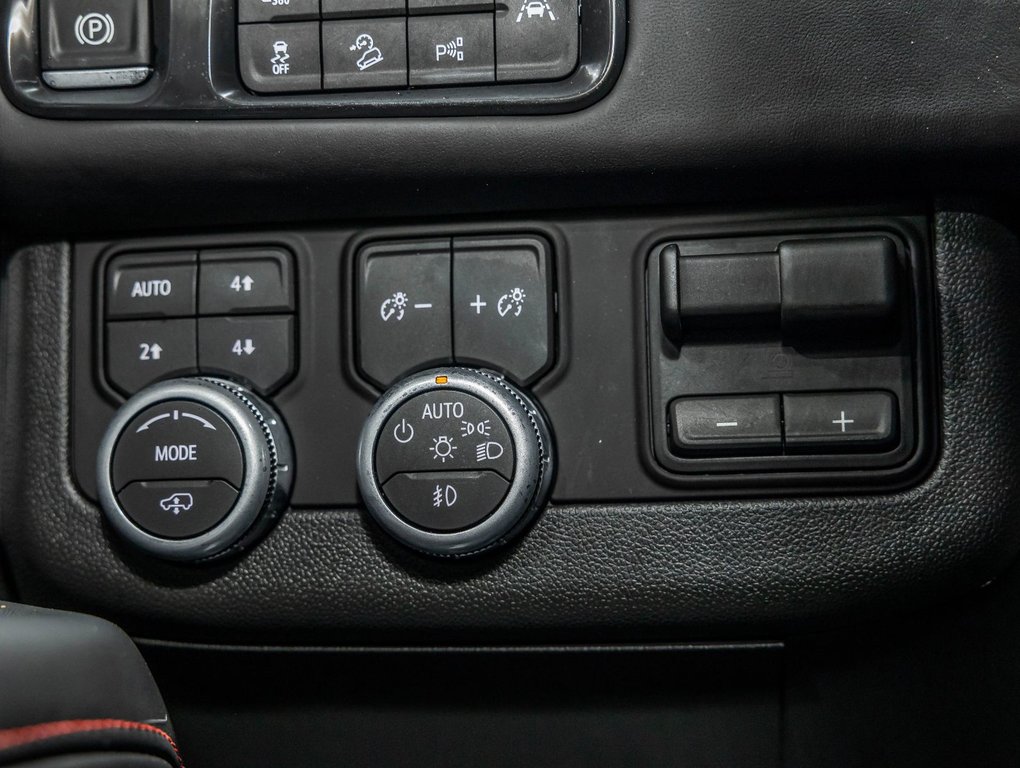 2026 GMC Yukon XL in St-Jérôme, Quebec - 27 - w1024h768px