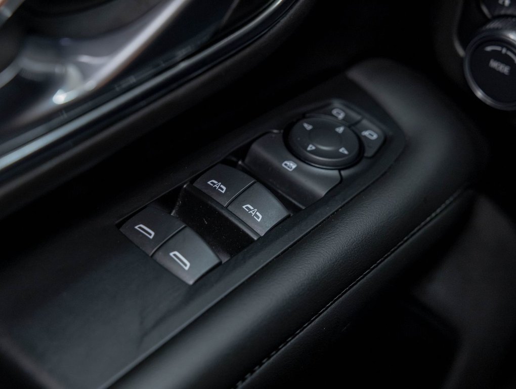 2024 GMC Yukon in St-Jérôme, Quebec - 25 - w1024h768px