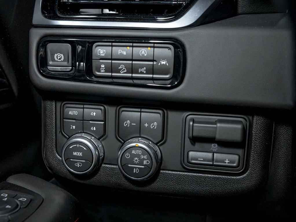 2026 GMC Yukon in St-Jérôme, Quebec - 27 - w1024h768px