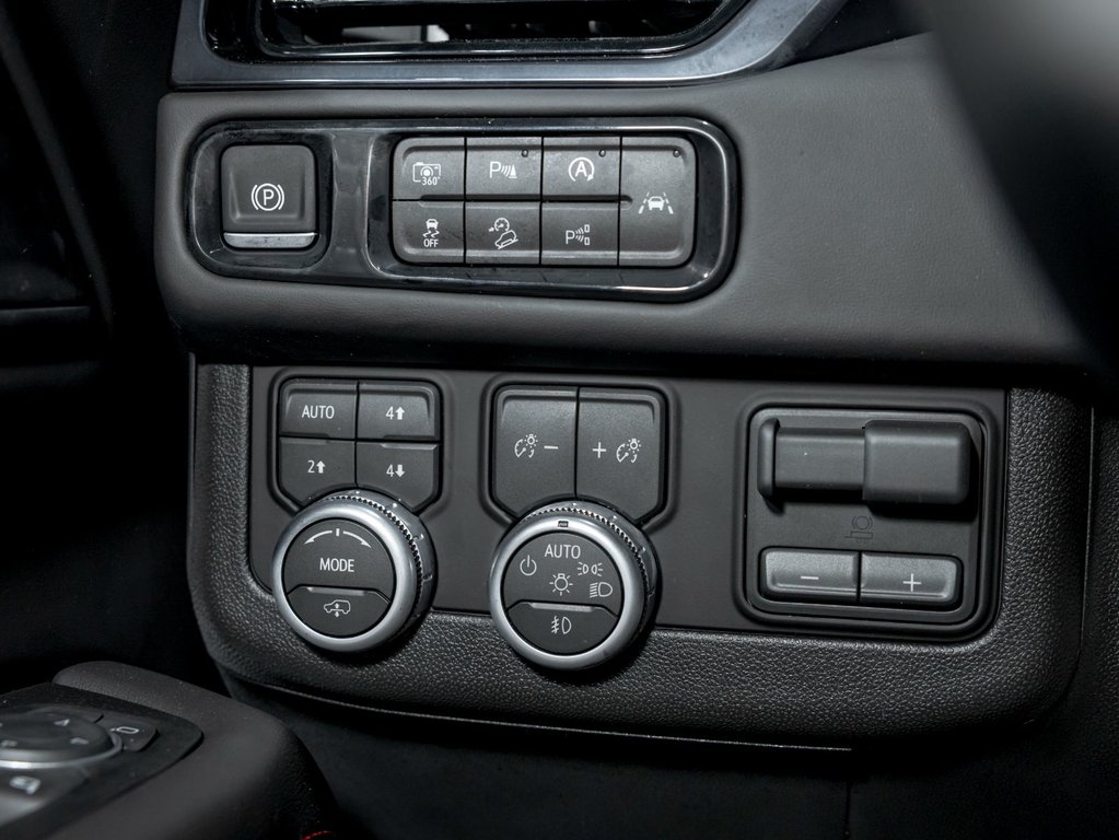 2026 GMC Yukon in St-Jérôme, Quebec - 24 - w1024h768px