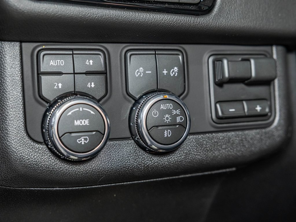2026 GMC Yukon in St-Jérôme, Quebec - 27 - w1024h768px