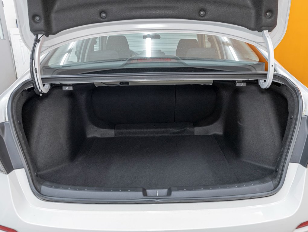 2022 Honda Civic in St-Jérôme, Quebec - 28 - w1024h768px