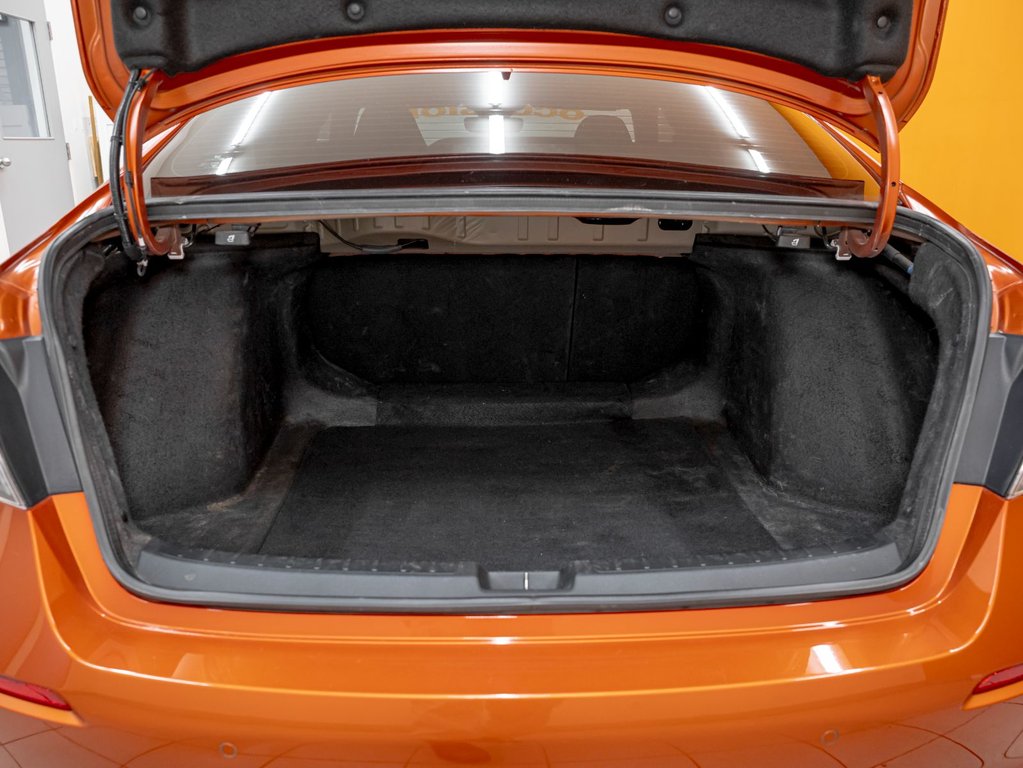 2023 Honda Civic in St-Jérôme, Quebec - 34 - w1024h768px