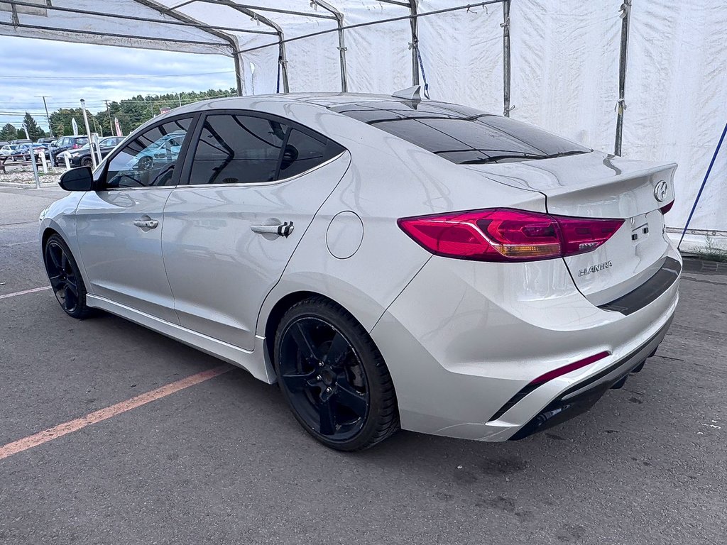 2017 Hyundai Elantra in St-Jérôme, Quebec - 6 - w1024h768px