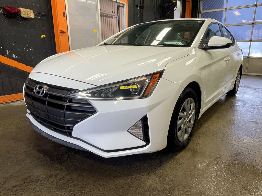 2020 Hyundai Elantra in St-Jérôme, Quebec - 1 - w1024h768px