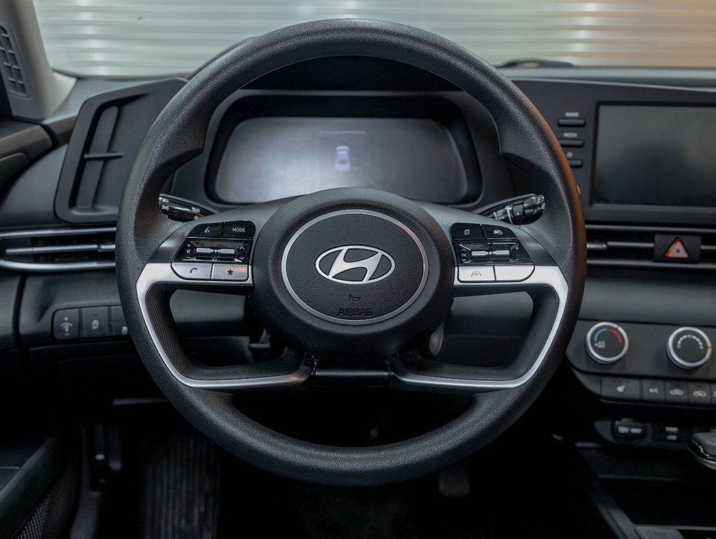 2024 Hyundai Elantra in St-Jérôme, Quebec - 12 - w1024h768px