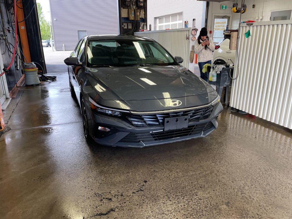 Hyundai Elantra  2025 à St-Jérôme, Québec - 12 - w1024h768px