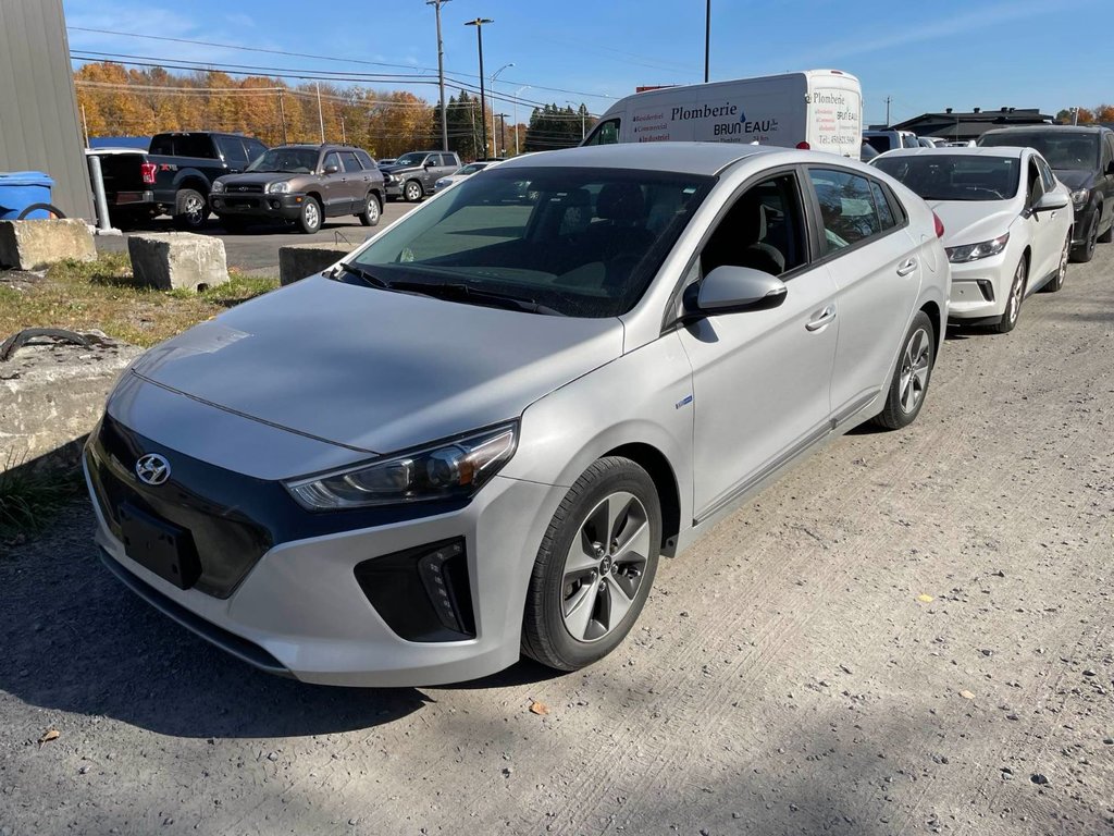 2017 Hyundai Ioniq Electric in St-Jérôme, Quebec - 1 - w1024h768px