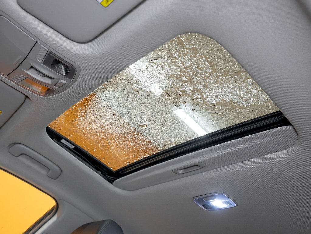 2020 Hyundai Ioniq Electric in St-Jérôme, Quebec - 4 - w1024h768px