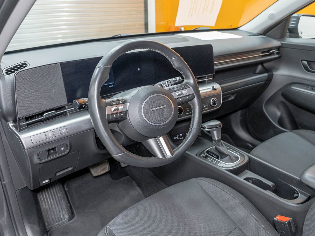 Hyundai Kona  2024 à St-Jérôme, Québec - 2 - w1024h768px
