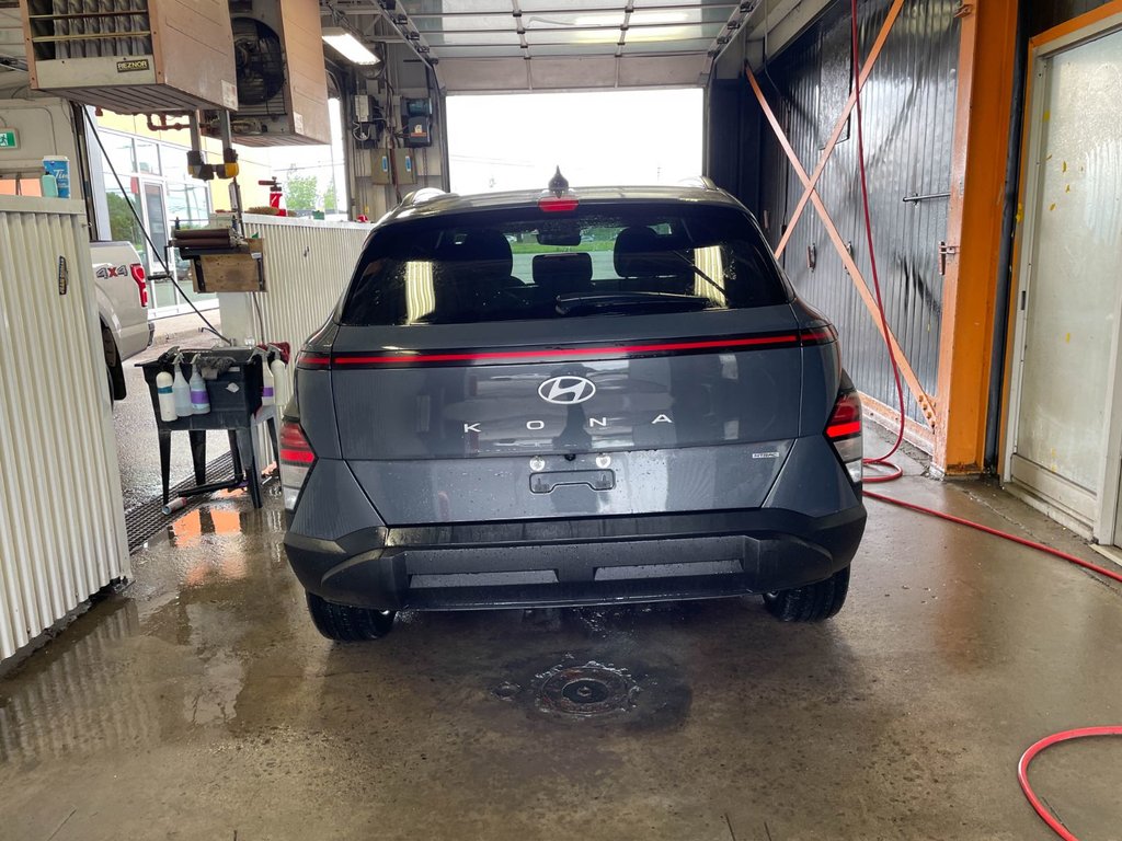 Hyundai Kona  2024 à St-Jérôme, Québec - 6 - w1024h768px