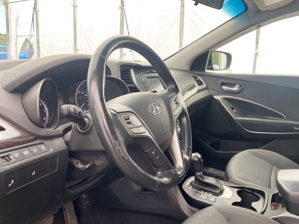 Hyundai Santa Fe Sport  2017 à St-Jérôme, Québec - 3 - w1024h768px