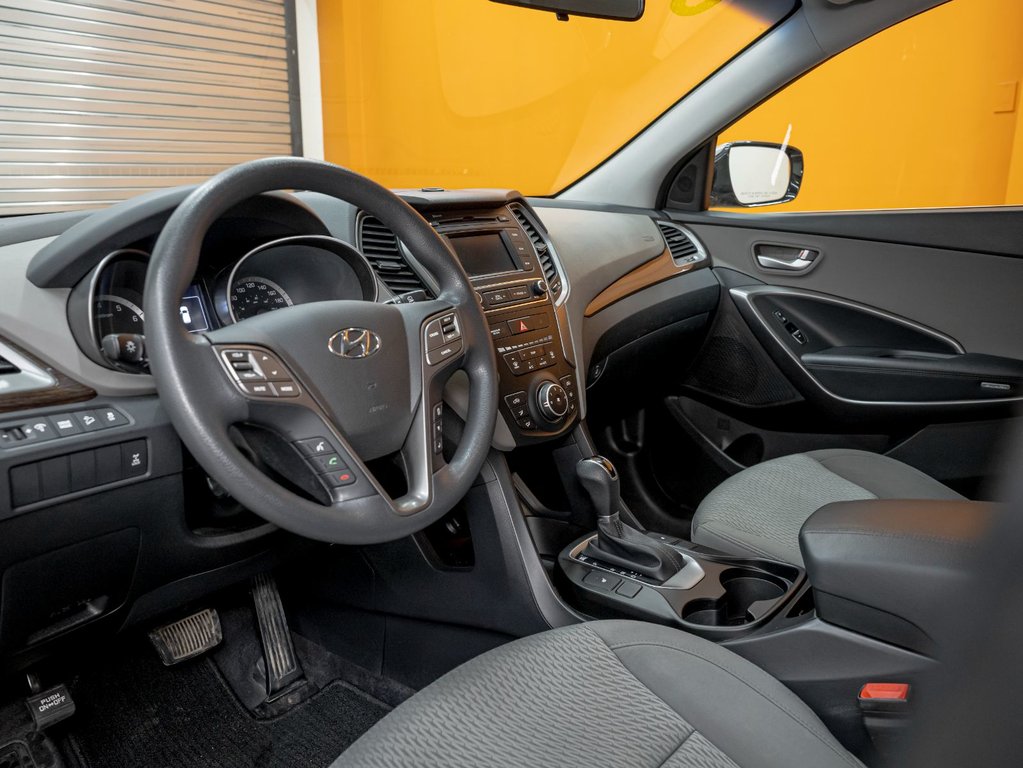 Hyundai Santa Fe Sport  2018 à St-Jérôme, Québec - 2 - w1024h768px