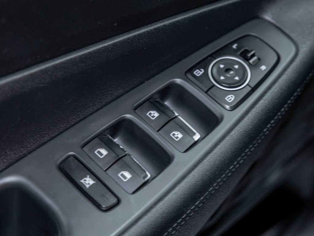 2019 Hyundai Santa Fe in St-Jérôme, Quebec - 21 - w1024h768px