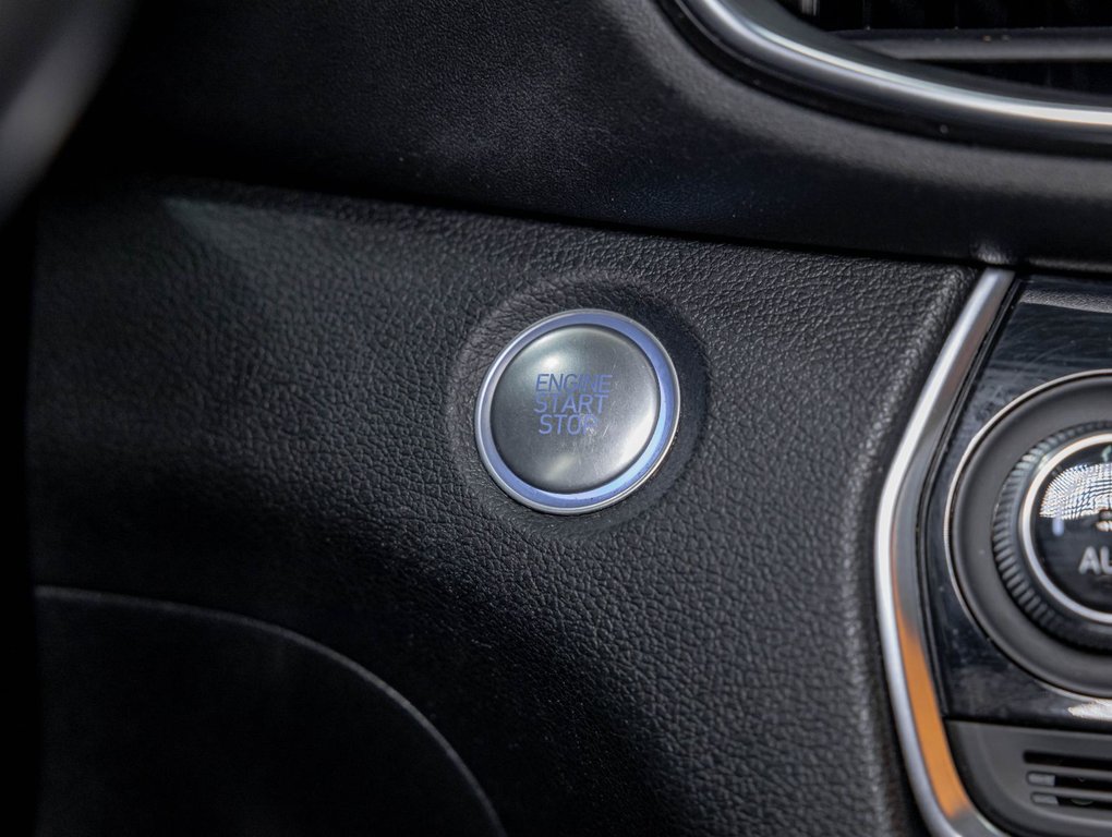 2020 Hyundai Santa Fe in St-Jérôme, Quebec - 28 - w1024h768px