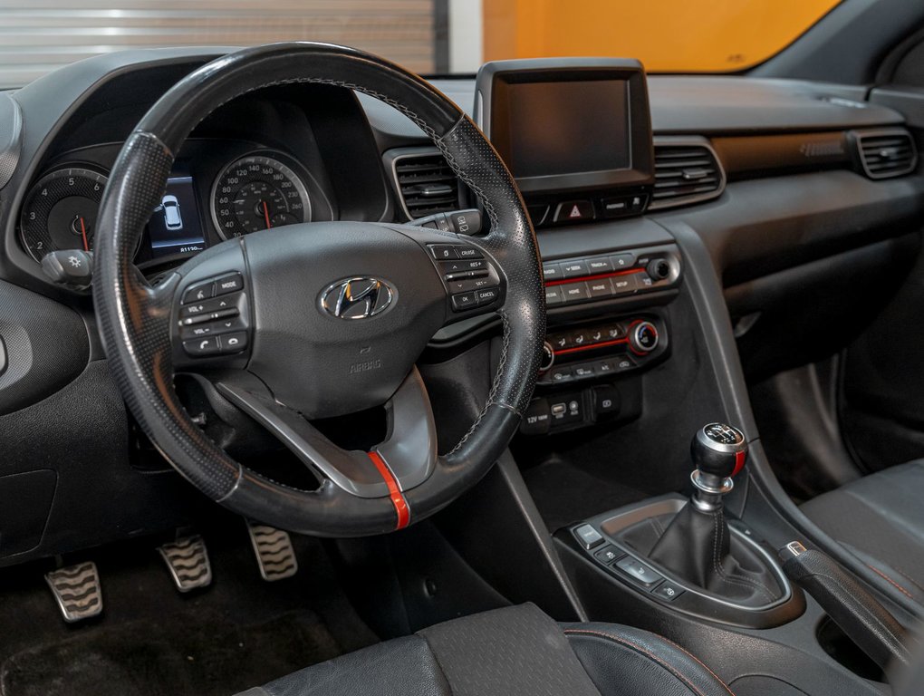 Hyundai Veloster  2019 à St-Jérôme, Québec - 2 - w1024h768px