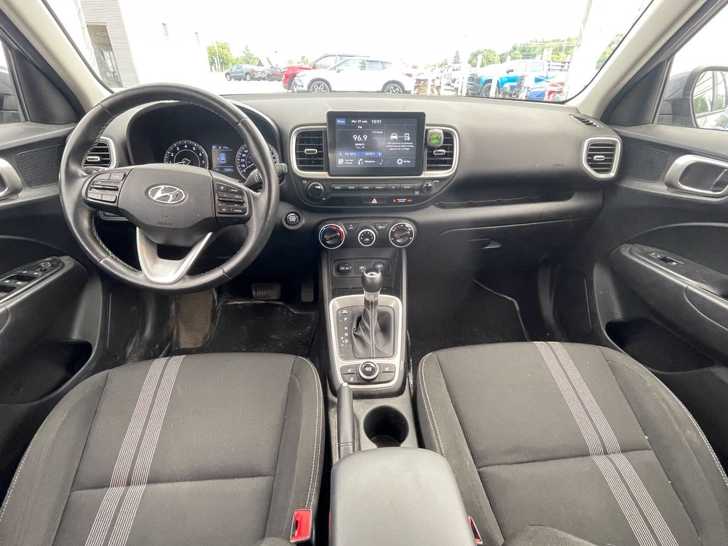 2021 Hyundai Venue in St-Jérôme, Quebec - 8 - w1024h768px