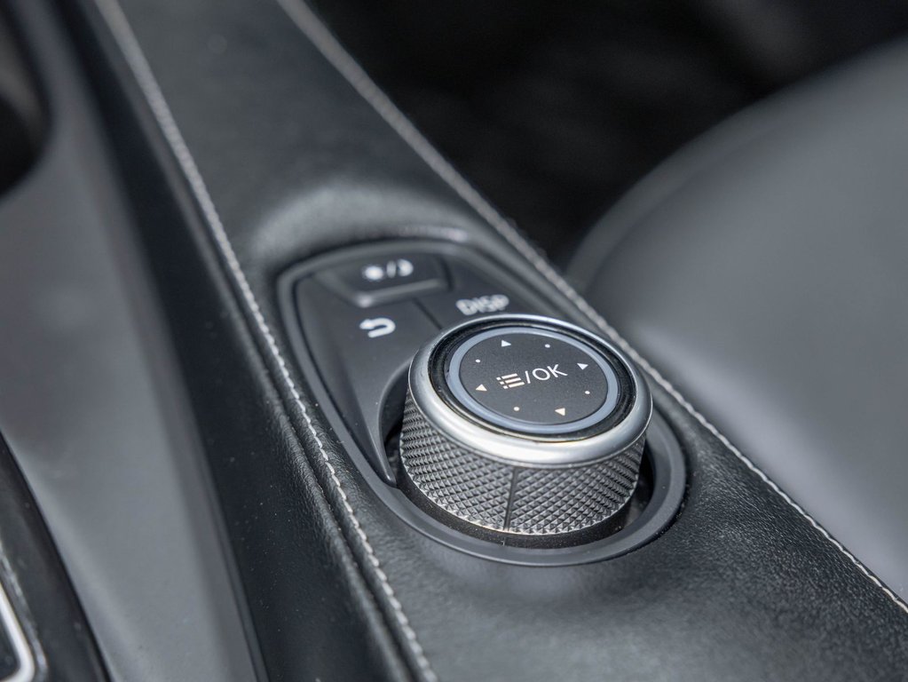 2023 Infiniti QX50 in St-Jérôme, Quebec - 23 - w1024h768px
