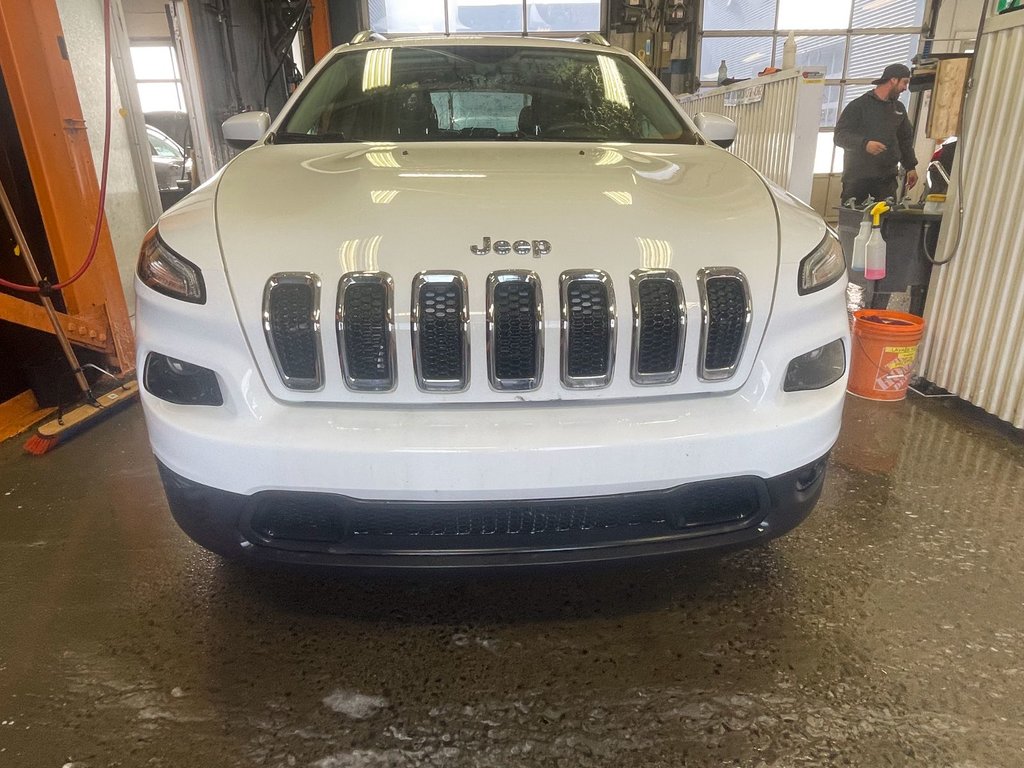 2016 Jeep Cherokee in St-Jérôme, Quebec - 4 - w1024h768px