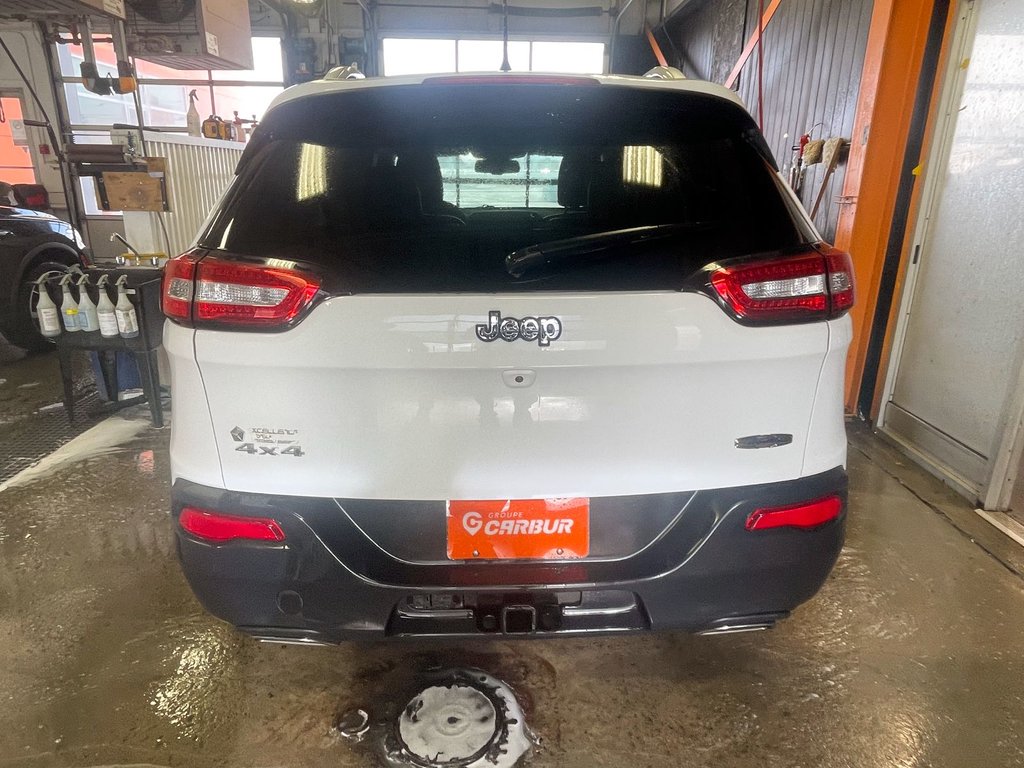 2016 Jeep Cherokee in St-Jérôme, Quebec - 6 - w1024h768px