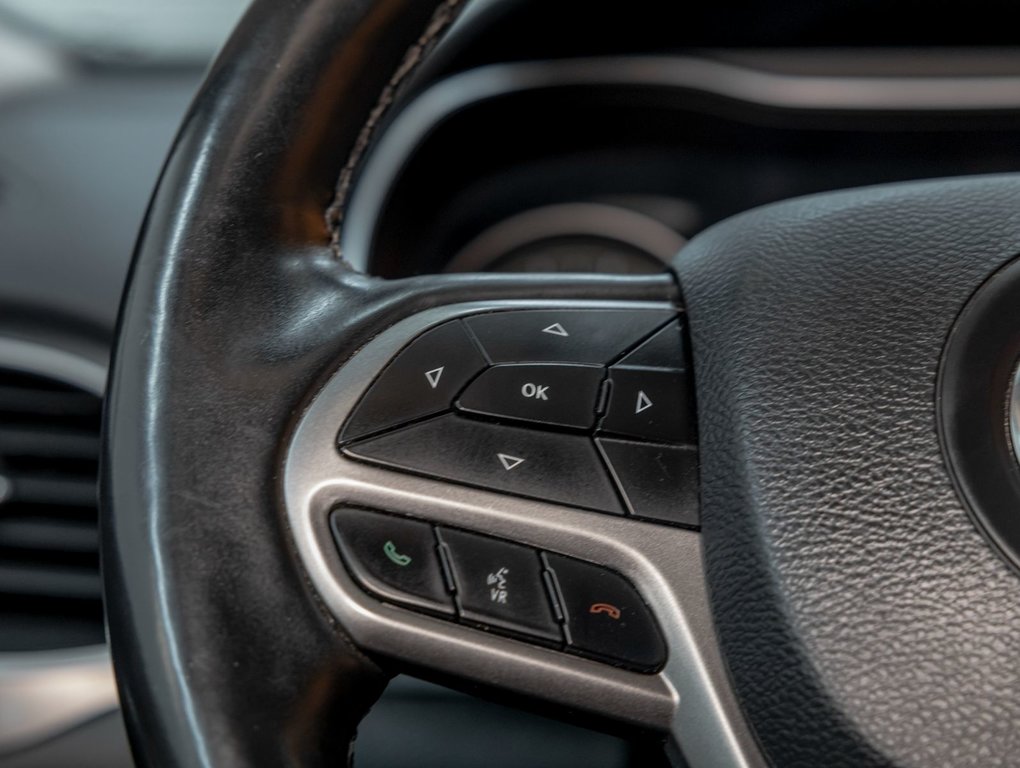 2019 Jeep Cherokee in St-Jérôme, Quebec - 14 - w1024h768px