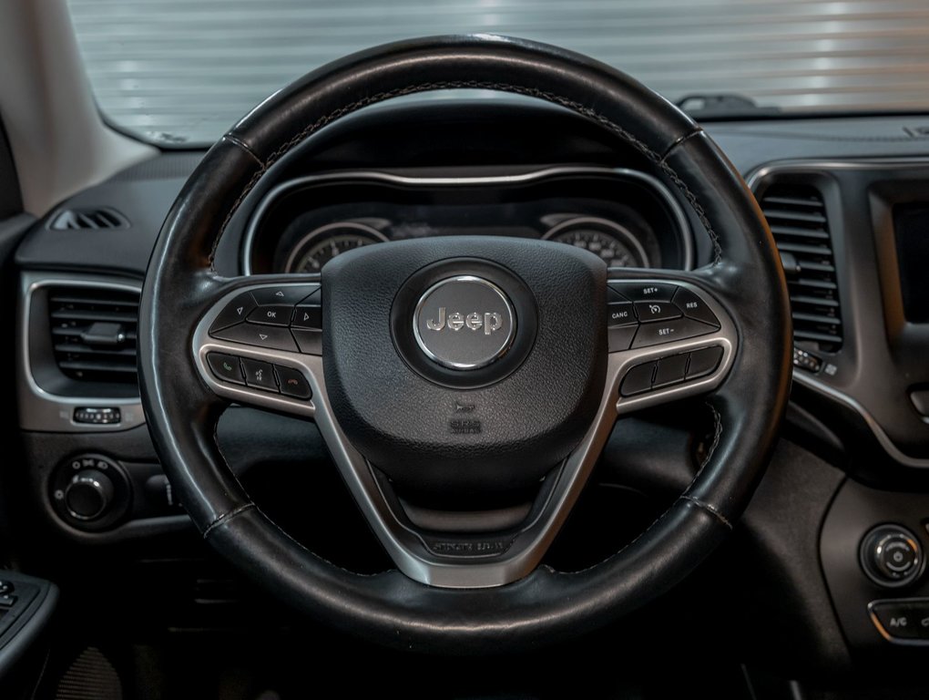 2019 Jeep Cherokee in St-Jérôme, Quebec - 12 - w1024h768px